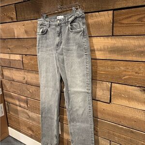 Zara Women's Straight Leg Jeans in Gray **broken zipper